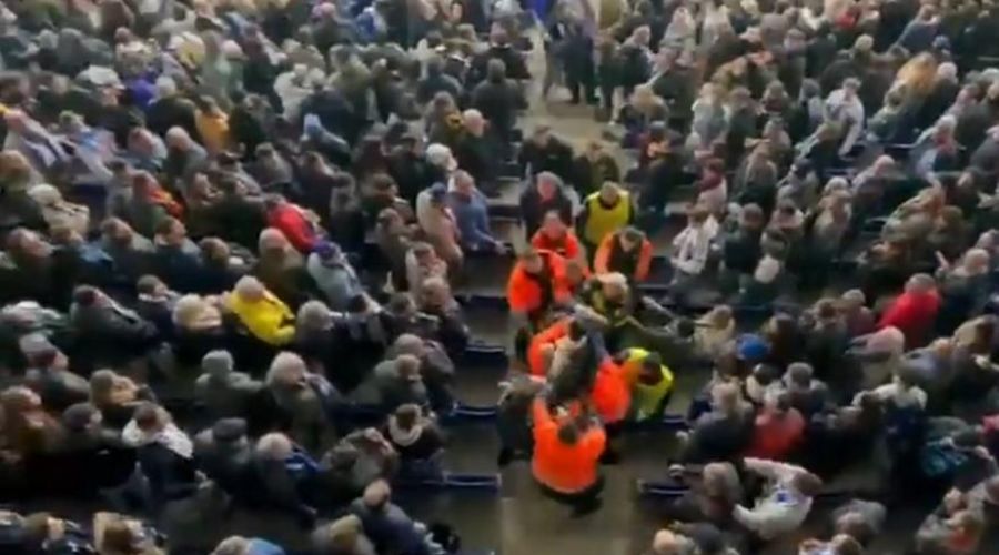 Χρειάστηκαν 6-7 σεκιούριτι για να απομακρύνουν μαινόμενο οπαδό