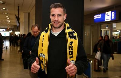 Τελειώνει με Βάργκα και προχωράει για χαφ η ΑΕΚ