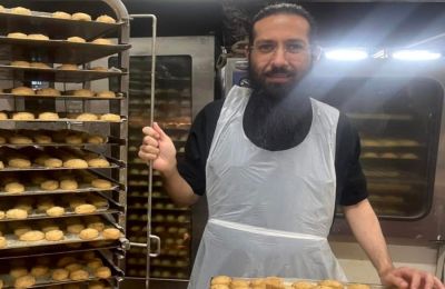 Ο Νεκτάριος Γεωργίου μέσω ανάρτησής του στα social media απηύθυνε κάλεσμα στον κόσμο για «ζεστούς παραδοσιακούς λουκουμάδες, καφέ και κοπή βασιλόπιτας» τα Φώτα