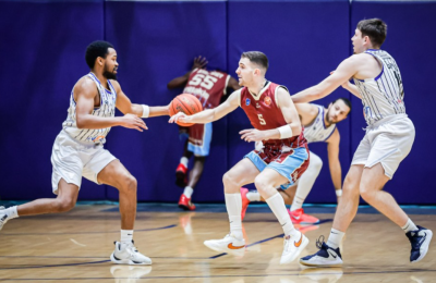 Πέμπτο ροζ φύλλο για την Ανόρθωση