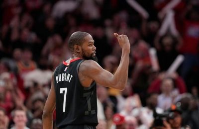 Γονάτισε στην εκπνοή την… πρώην ο Ντουράντ