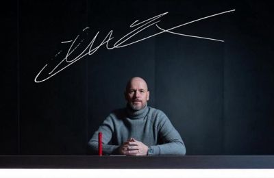 Τεν Χαγκ: Στροφή στην καριέρα του 