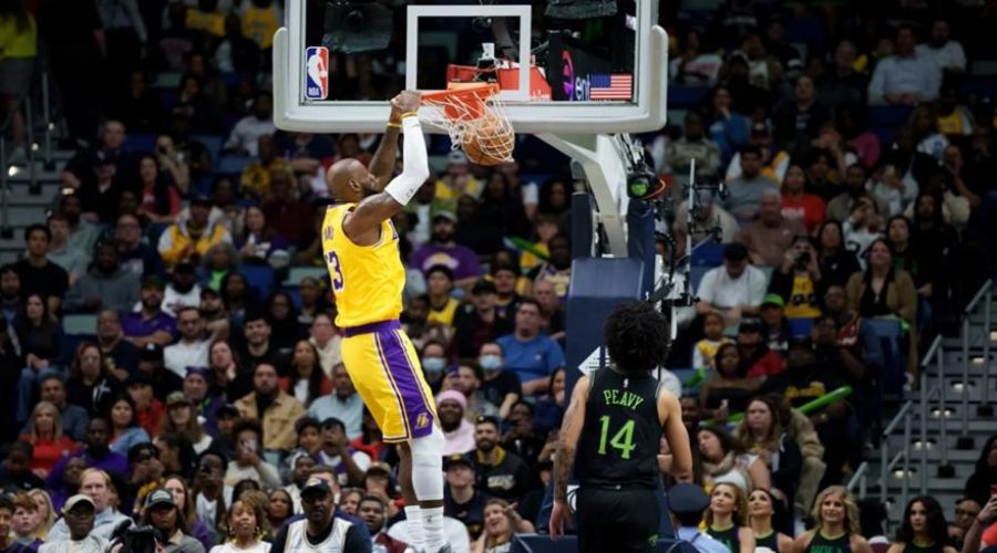 ΛεΜπρόν και Ντόντσιτς έγραψαν ξανά ιστορία: 60 πόντοι και «διπλό»!