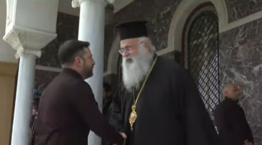 Ο Βολοντίμιρ Ζελένσκι ευχαρίστησε για τη στήριξη στους Ουκρανούς αλλά απέφυγε να σχολιάσει την αναφορά του αρχιεπισκόπου ότι είμαστε γείτονες με ισχυρούς που έχουν βλέψεις στα εδάφη μας