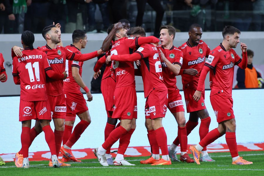 Πράσινη... απόδραση και κρατά την κορυφή! (vid)