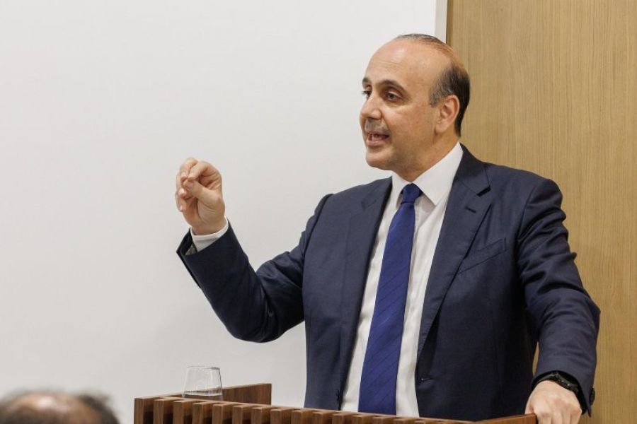 Αιχμές Φαίδωνος για μαύρο πολιτικό χρήμα