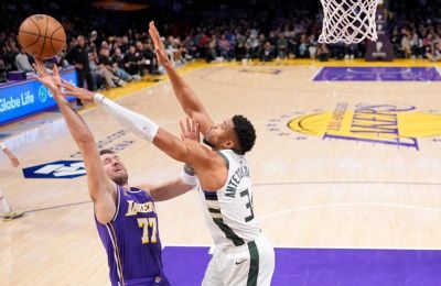 Ο Αντετοκούνμπο υπέγραψε το μεγάλο «διπλό» των Μπακς στο Λος Άντζελες