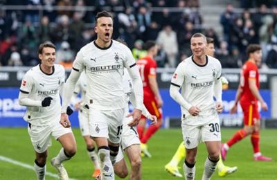 Καθάρισε από… ημίχρονο η Γκλάντμπαχ με τεσσάρα