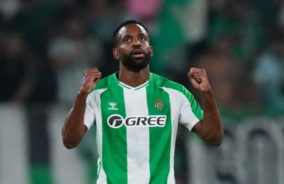 Σκέφτεται να φύγει από Μπέτις ο Μπακαμπού