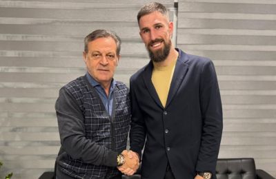 ΑΠΟΕΛίστας και με βούλα ο Ντέγκενεκ! 