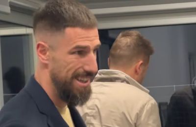 Ξεναγήθηκε ο Ντέγκενεκ (vid)