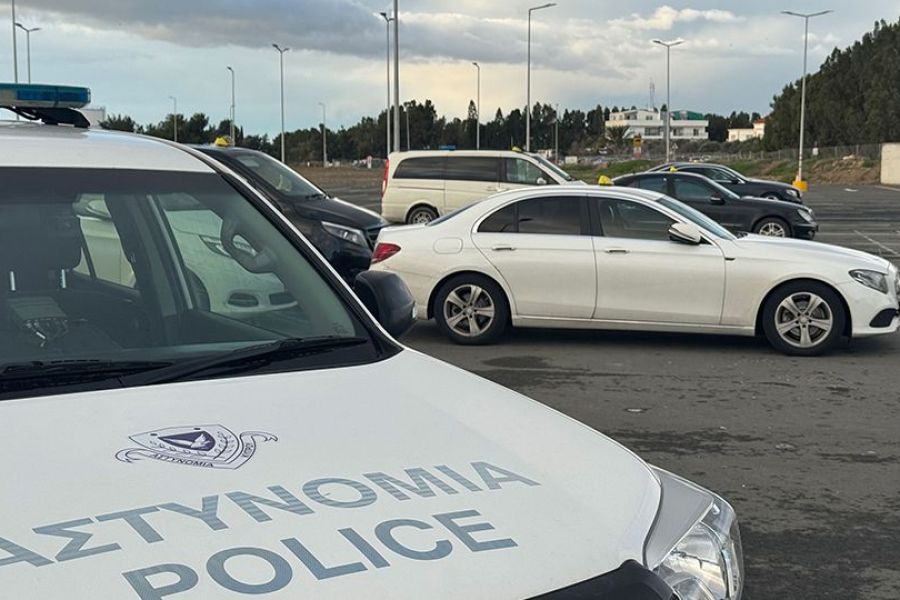 Τράβηξαν χειρόφρενο οι οδηγοί ταξί στο αεροδρόμιο Λάρνακας
