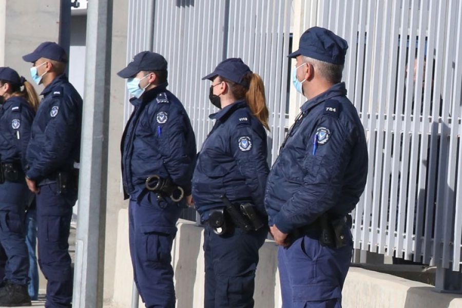 Στην Βουλή το ζήτημα του ωραρίου των Αστυνομικών