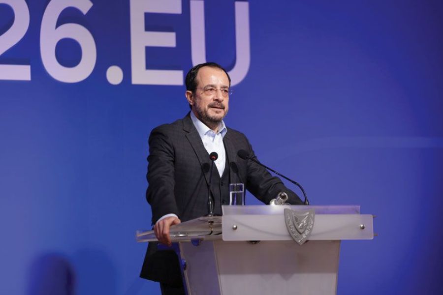 Guardian για βίντεο: Ο Πρόεδρος δηλώνει ότι δεν έχει τίποτα να φοβάται