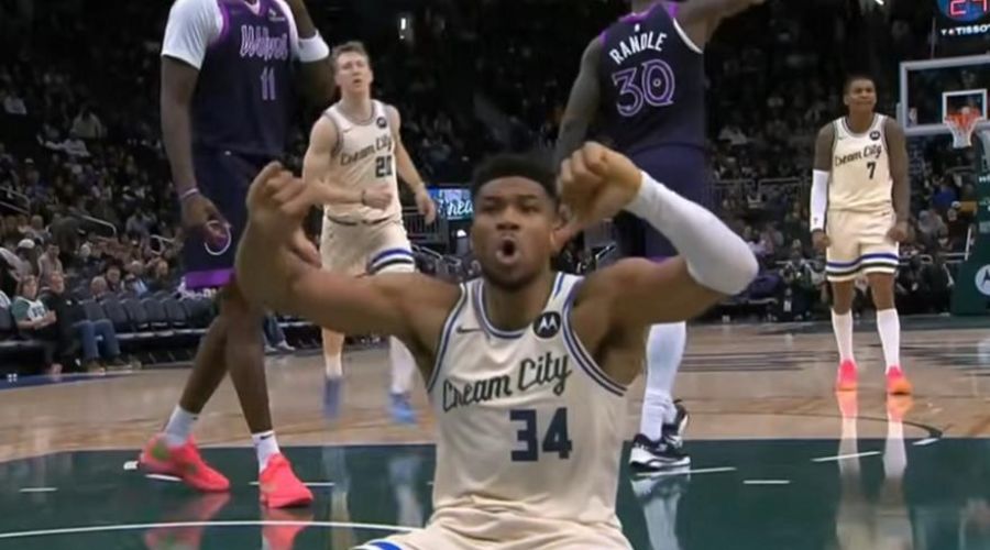 Ο Αντετοκούνμπο αποδοκίμασε τους οπαδούς των Μπακς (vid)