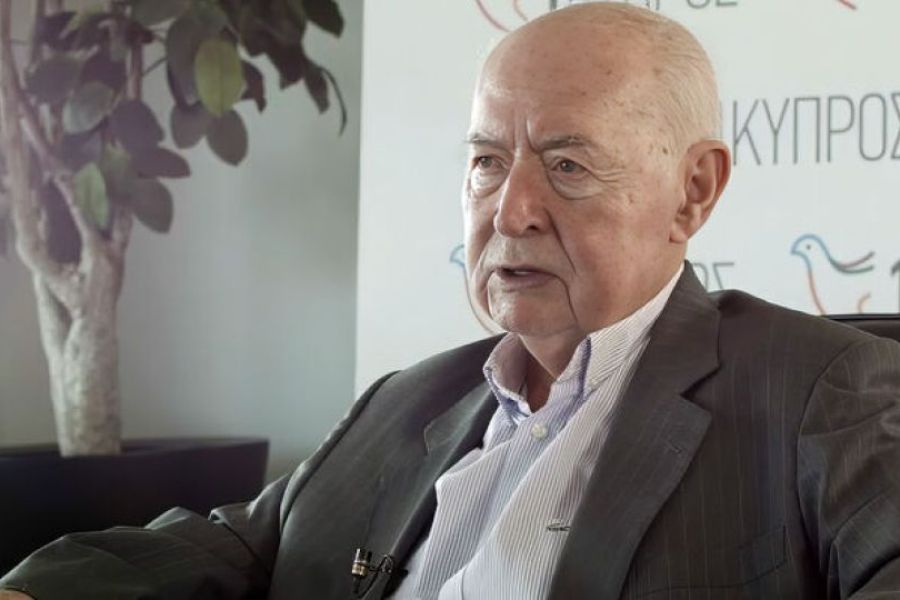 Τα κόμματα αποχαιρετούν τον Γιώργο Βασιλείου