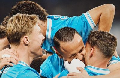 Χαμογέλασε ξανά η Νάπολι