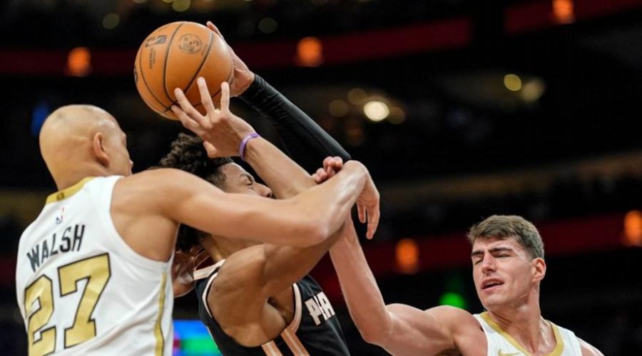 Ορόσημο για Τόμπσον, καταιγιστικοί Σέλτικς και περίπατος για Πίστονς