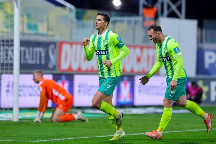 Τρίποντο με Μιλίτσεβιτς-Καμπρέρα για την ΑΕΚ (vid)