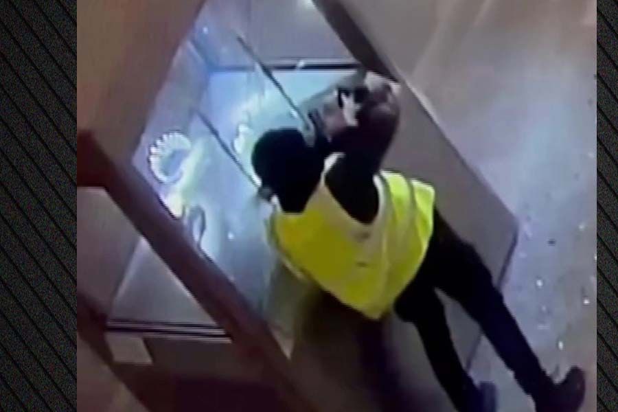 &Nu;έ&omicron; &beta;ί&nu;&tau;&epsilon;&omicron; &nu;&tau;&omicron;&kappa;&omicron;&upsilon;&mu;έ&nu;&tau;&omicron; &alpha;&pi;ό &tau;&eta; &lambda;&eta;&sigma;&tau;&epsilon;ί&alpha; &tau;&omicron;&upsilon; &alpha;&iota;ώ&nu;&alpha; &sigma;&tau;&omicron; &Lambda;&omicron;ύ&beta;&rho;&omicron;