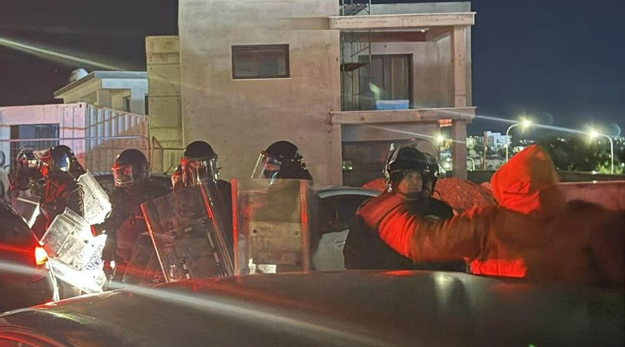 Επεισόδια, συλλήψεις και καταγγελία από ΑΠΟΕΛ