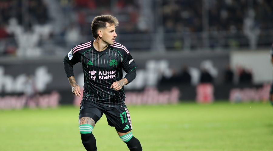 Νέος μνηστήρας 