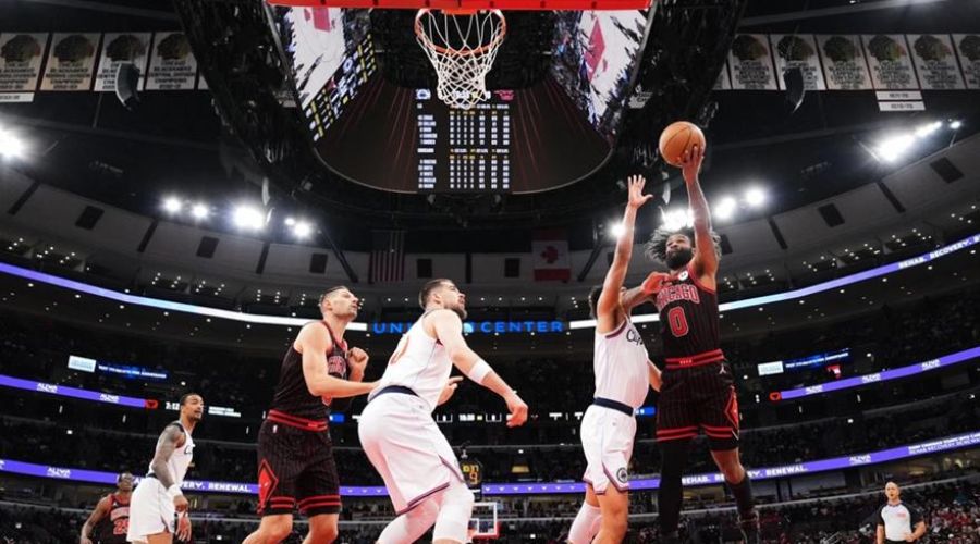 Βραδιά ρεκόρ στο Σικάγο, ανατροπή από Σενγκούν στο Τέξας