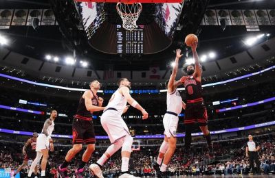 Βραδιά ρεκόρ στο Σικάγο, ανατροπή από Σενγκούν στο Τέξας