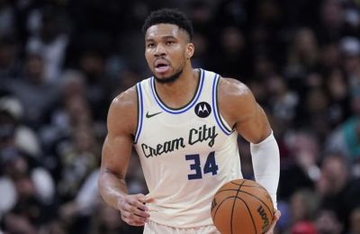 Αντετοκούνμπο κατά συμπαικτών: «Όλοι παίζουν για τον εαυτό τους» (vid)