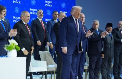 «Ολοι θέλουν να συμμετάσχουν, θα συνεργαστούμε με τον ΟΗΕ», είπε ο Αμερικανός πρόεδρος