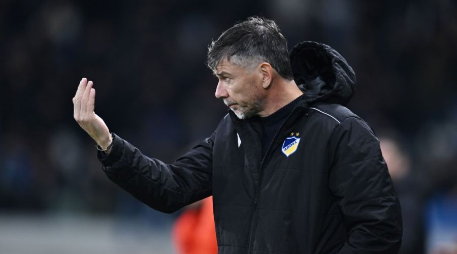 ΑΠΟΕΛ: Τριάδα, τετράδα (σενάρια)