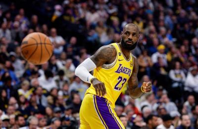 Η απάντηση Λεμπρόν για Τζίνι Μπας: «Δεν με νοιάζουν αυτές οι μ@@@@ιες»