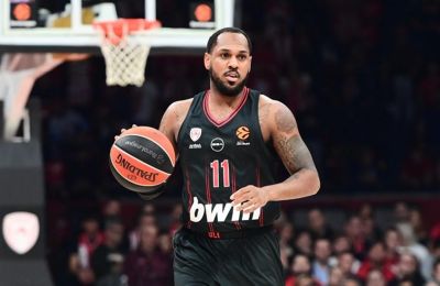 Ολυμπιακός: Έβγαλε την μπότα ο Μόρις