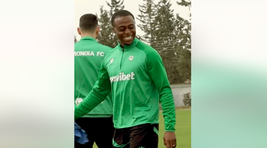 Ομόνοια: Η πρώτη του Οντουμπάτζο (vid)