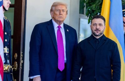 Γίνεται αναφορά σε σχέδιο δημόσιων και ιδιωτικών χρηματοδοτήσεων ύψους 800 δισ. δολαρίων για την ανοικοδόμηση και την οικονομική επανεκκίνηση της μεταπολεμικής Ουκρανίας