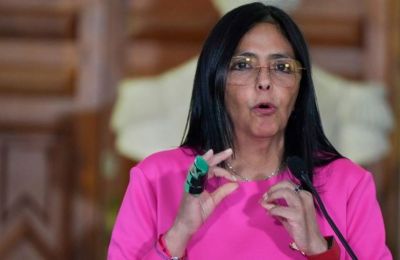 Είναι οι πολιτικοί στη Βενεζουέλα αυτοί που επιλύσουν τις διαφορές μας και τις εσωτερικές συγκρούσεις μας