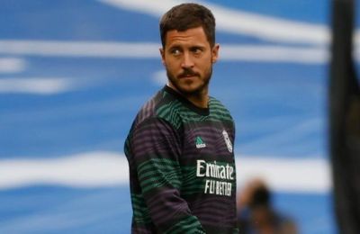 Ο Αζάρ φτιάχνει το… κρασί του!