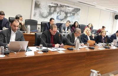 Ένταση και αναστάτωση στην Επιτροπή Θεσμών λόγω πρώην Υπουργού