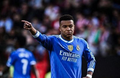 Ο Εμπαπέ έφτασε τα 40 γκολ τη φετινή σεζόν