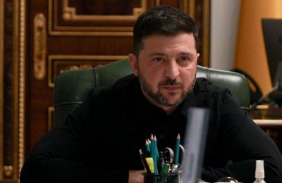 Μαζικό ρωσικό χτύπημα φοβάται ο Ζελένσκι