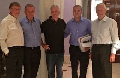 Όπως αποκαλύπτει η Daily Mail οι συγκλονιστικές αποκαλύψεις που δεν έχουν επαληθευτεί προέρχονται από τα έγγραφα που δημοσιεύτηκαν σήμερα το πρωί στις ΗΠΑ 