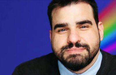 Accept: Το πρότυπο του να μη φοβάμαι να πω δημόσια ότι είμαι gay