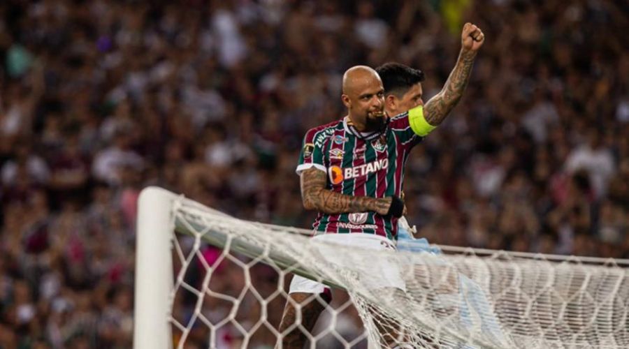 Παραλίγο «χοντρό» επεισόδιο Φελίπε Μέλο και οπαδού της Κορίνθιανς