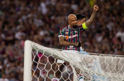 Παραλίγο «χοντρό» επεισόδιο Φελίπε Μέλο και οπαδού της Κορίνθιανς