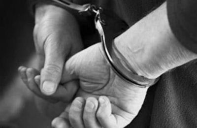 Παράνομη κατοχή ναρκωτικών και οπλισμού σε οικίες στη Λευκωσία