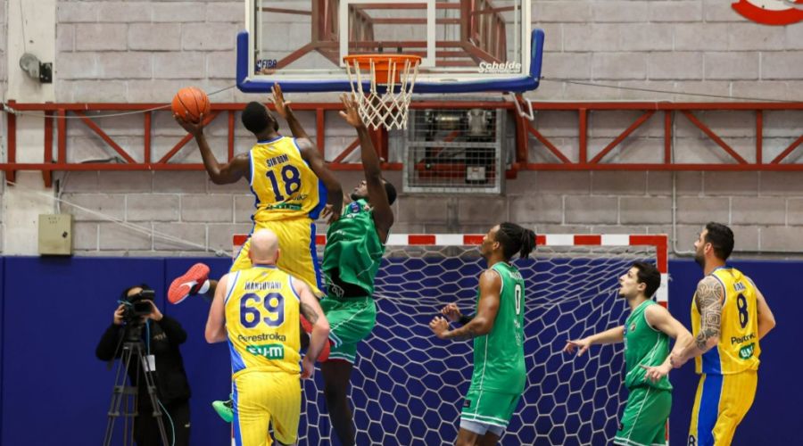 Έβδομο ροζ φύλλο για ΑΠΟΕΛ