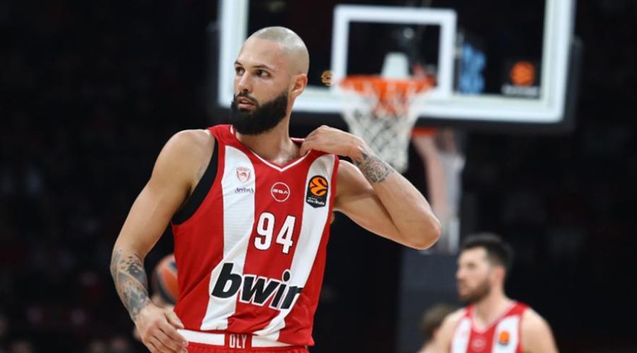 Άφησε στη μέση την ανατροπή ο Ολυμπιακός στο Ντουμπάι