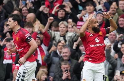 Επιβλητική και...Γιουνάιτεντ: Έκανε το 4x4 με τον αναμορφωτή Κάρικ!