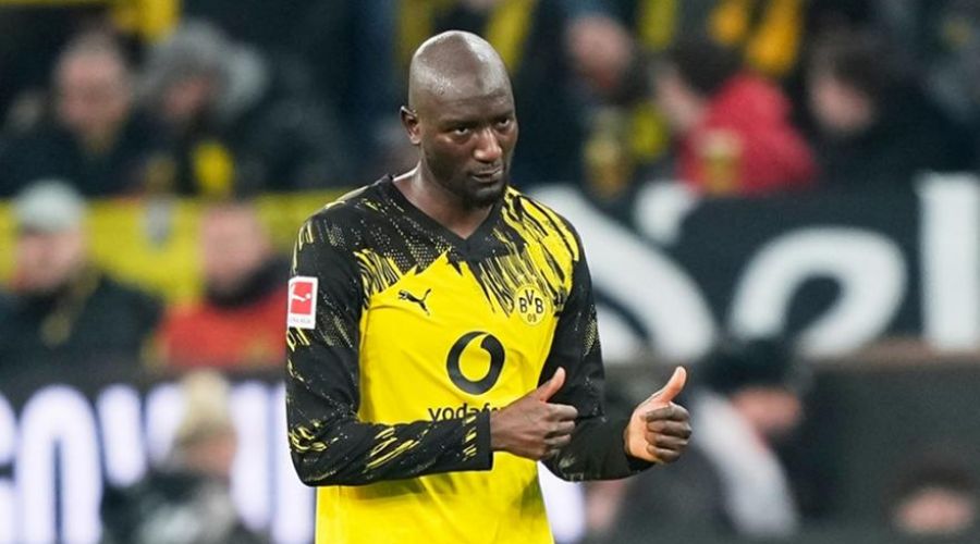 Ψυχωμένη Ντόρτμουντ, τέζαρε τη Βόλφσμπουργκ