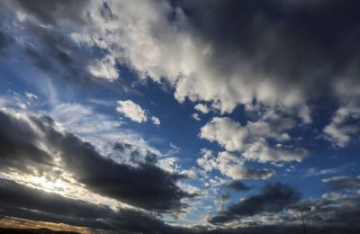 Καιρός: Συννεφιά και άνεμοι σήμερα - Από πότε έρχονται βροχές